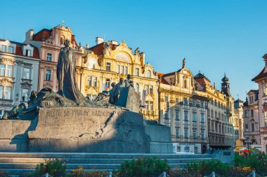 Çek Cumhuriyeti, Prag, 29 Eylül 2017: Sonbahar sabahı Old Town square. Çek Cumhuriyeti'nin başkenti Prag'da Cityscape