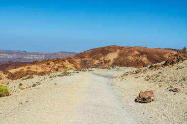 kumlu Montana Blanca doğru zirveye yürüyüş yolu 