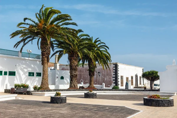 Centro da cidade de Teguise, antiga capital da ilha de Lanzarote — Fotografia de Stock