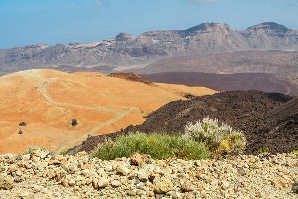 Sendero de senderismo a la cumbre hacia arenosa Montana Blanca — Foto de Stock