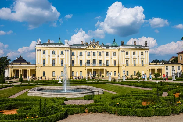 Белосток, Польша, 8 июня 2019 г.: Прекрасная архитектура дворца Браницких в Белостоке, Польша — стоковое фото