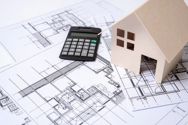 Tablo arka plan tasarım ve proje çizimleri yığını.