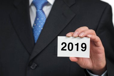 2019 kavramı, kalkınma ve büyüme. İşadamı yeni yıl kavramı