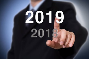 İşadamı işaretleme yıl 2019. İşadamı yeni yıl kavramı