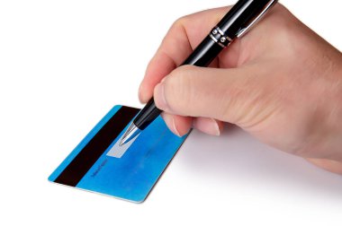 Businessmans el kredi kartını arkası imzalama.