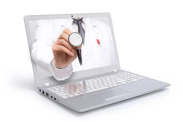 Conceito de telemedicina. Doutor com um estetoscópio na tela do laptop do computador . — Fotografia de Stock