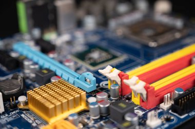 Bilgisayar anakartına yakın çekim, bilgisayar endüstrisi kavramı.