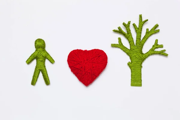 Yarn Red Heart Green Tree Human Figure Isolated White Ecology — Stock Photo, Image