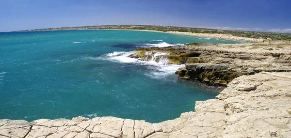 Schilderachtige Kustlijn Met Rotsige Kaap Buurt Van Sampieri Strand Sicilië — Stockfoto