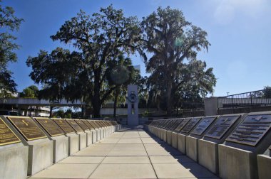 Tallahassee, Amerika Birleşik Devletleri - 24 Ekim 2017: Özgürlük Anıtı Florida Tarih Müzesi, devlet Kütüphane ve Arşiv Binası, Florida State, ABD içinde tam tersi