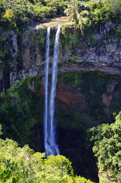 Chamarel Falls located in the Black River Gorges National Park, Mauritius — Stock Photo, Image