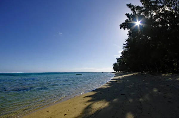 Playa pública de Bel Ombre en Isla Mauricio — Foto de Stock