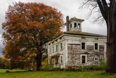 Abandoned farmhouse