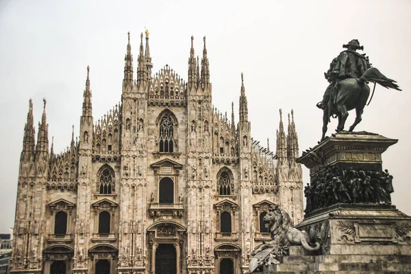 Duomo di Milano. Milan Gotik katedral İtalya