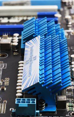 bir kişisel bilgisayar anakart