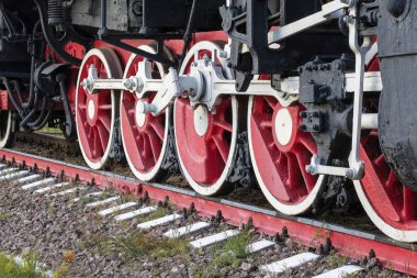tekerlek seti, tekerlekler eski lokomotifler Buhar. tekerlekleri çifti. Retro lokomotif. Vintage