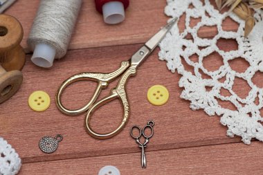 Dikiş aksesuarları ve kumaş dikiş ve moda