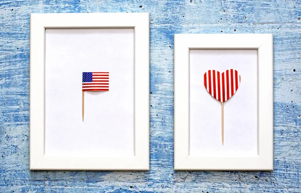 Amerikaanse vlaggen-een symbool van de dag van de onafhankelijkheid, de goedkeuring van de verklaring van onafhankelijkheid — Stockfoto