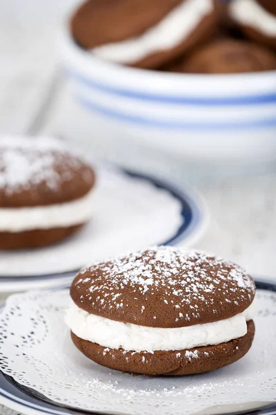 Whisky Kuchen Oder Mondkuchen Schokoladenkuchen Desserts Mit Cremigem Zuckerguss Gefüllt — Stockfoto