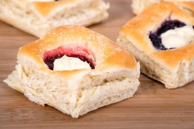 Tatlı Kolache, Çek pasta kek çeşitleri