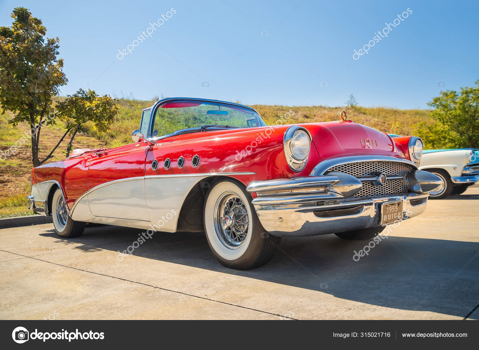 Red vintage 1955 convertible – Stock Editorial Photo © #315021716