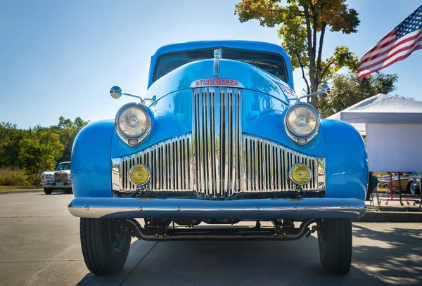 Vintage Studebaker camioneta coche clásico —  Fotos de Stock