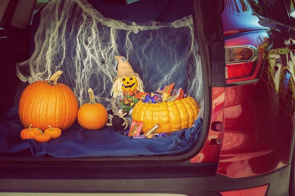 Coche decorado para el evento Trunk or Treat Imagen De Stock