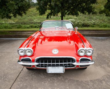 Westlake, Teksas - 20 Ekim 2018: 1959 model klasik Chevrolet Corvette 'in ön görüntüsü.