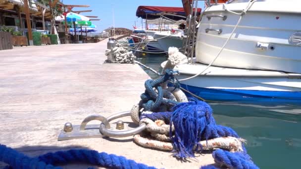 Pilona Muelle Barcos — Vídeo de stock