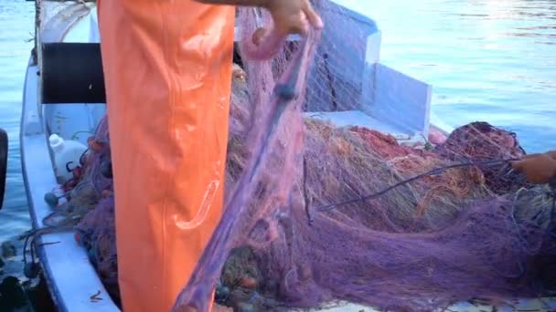 Repairing Fishnet Fishing Lines — Stock Video