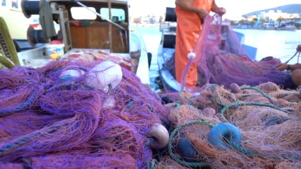 Repairing Fishnet Fishing Lines — Stock Video