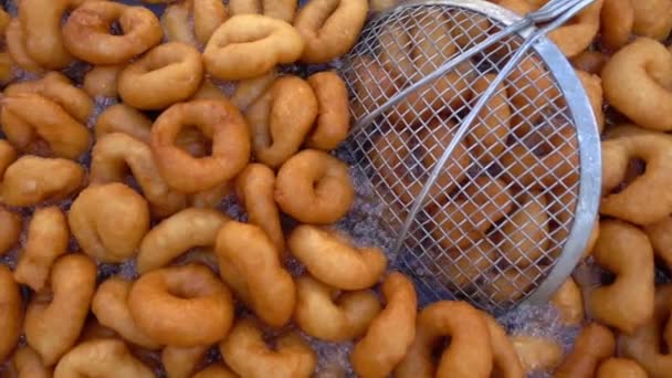 Türkischer Traditioneller Donut Namens Lokma — Stockvideo