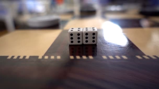 Dices Tablero Backgammon — Vídeo de stock