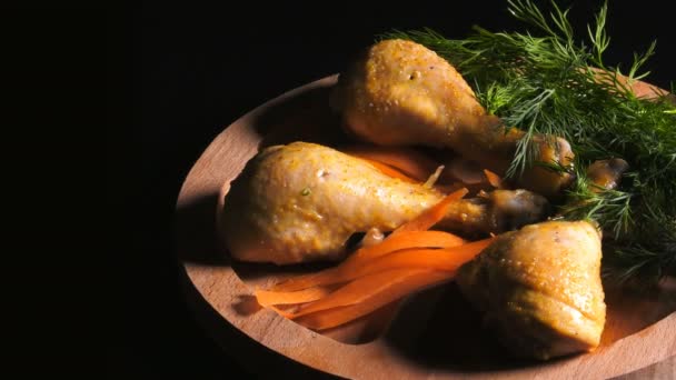 Budget Chicken Meal Wooden Plate — Stock Video