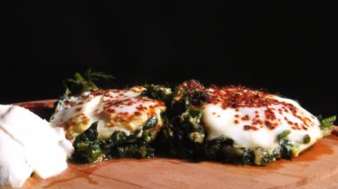 yumurta ve yiyecek ıspanak