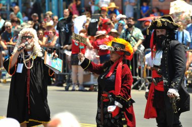 New York, Ny - 16 Haziran: Mermaid Parade Başyargıç ve New York'un Coney Adası'nda 16 Haziran 2018 36 yıllık deniz kızı geçit töreninde katılımcılar. 