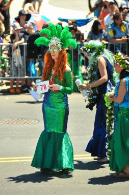 New York, Ny - 16 Haziran: İnsanlar katılmak 36 yıllık Mermaid Parade Coney Island 16 Haziran 2018 New York'ta. 