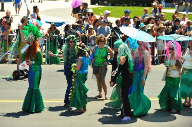 New York, Ny - 16 Haziran: İnsanlar katılmak 36 yıllık Mermaid Parade Coney Island 16 Haziran 2018 New York'ta. 