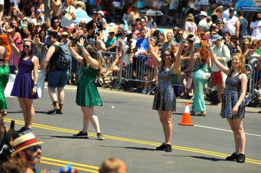 New York, Ny - 16 Haziran: İnsanlar katılmak 36 yıllık Mermaid Parade Coney Island 16 Haziran 2018 New York'ta. 
