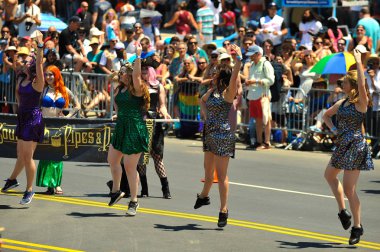 New York, Ny - 16 Haziran: İnsanlar katılmak 36 yıllık Mermaid Parade Coney Island 16 Haziran 2018 New York'ta. 