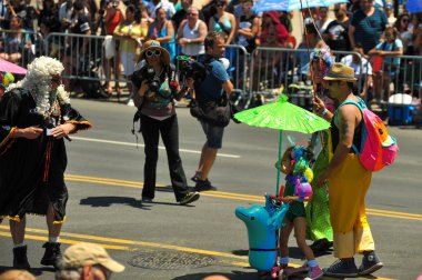 New York, Ny - 16 Haziran: Mermaid Parade Başyargıç ve New York'un Coney Adası'nda 16 Haziran 2018 36 yıllık deniz kızı geçit töreninde katılımcılar. 