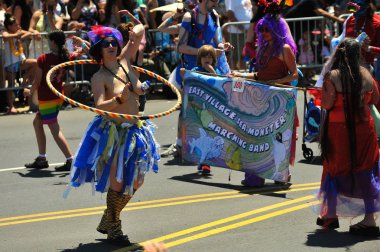 New York, Ny - 16 Haziran: İnsanlar katılmak 36 yıllık Mermaid Parade Coney Island 16 Haziran 2018 New York'ta. 