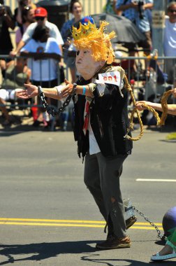 New York, Ny - 16 Haziran: İnsanlar katılmak 36 yıllık Mermaid Parade Coney Island 16 Haziran 2018 New York'ta. 