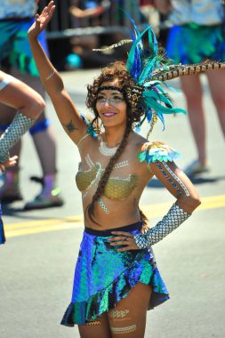 New York, Ny - 16 Haziran: İnsanlar katılmak 36 yıllık Mermaid Parade Coney Island 16 Haziran 2018 New York'ta. 