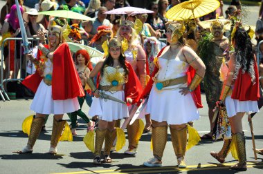 New York, Ny - 16 Haziran: İnsanlar katılmak 36 yıllık Mermaid Parade Coney Island 16 Haziran 2018 New York'ta. 