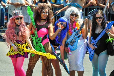 New York, Ny - 16 Haziran: İnsanlar katılmak 36 yıllık Mermaid Parade Coney Island 16 Haziran 2018 New York'ta. 