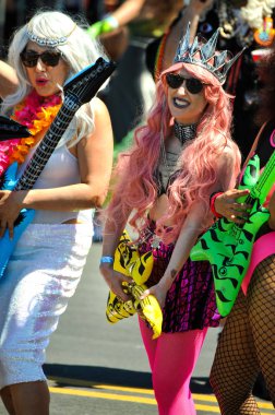 New York, Ny - 16 Haziran: İnsanlar katılmak 36 yıllık Mermaid Parade Coney Island 16 Haziran 2018 New York'ta. 