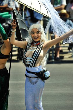 New York, Ny - 16 Haziran: İnsanlar katılmak 36 yıllık Mermaid Parade Coney Island 16 Haziran 2018 New York'ta. 