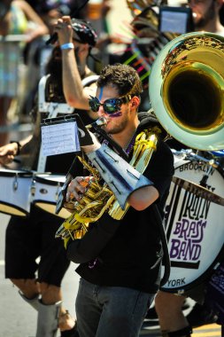New York, Ny - 16 Haziran: İnsanlar katılmak 36 yıllık Mermaid Parade Coney Island 16 Haziran 2018 New York'ta. 