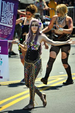 New York, Ny - 16 Haziran: İnsanlar katılmak 36 yıllık Mermaid Parade Coney Island 16 Haziran 2018 New York'ta. 